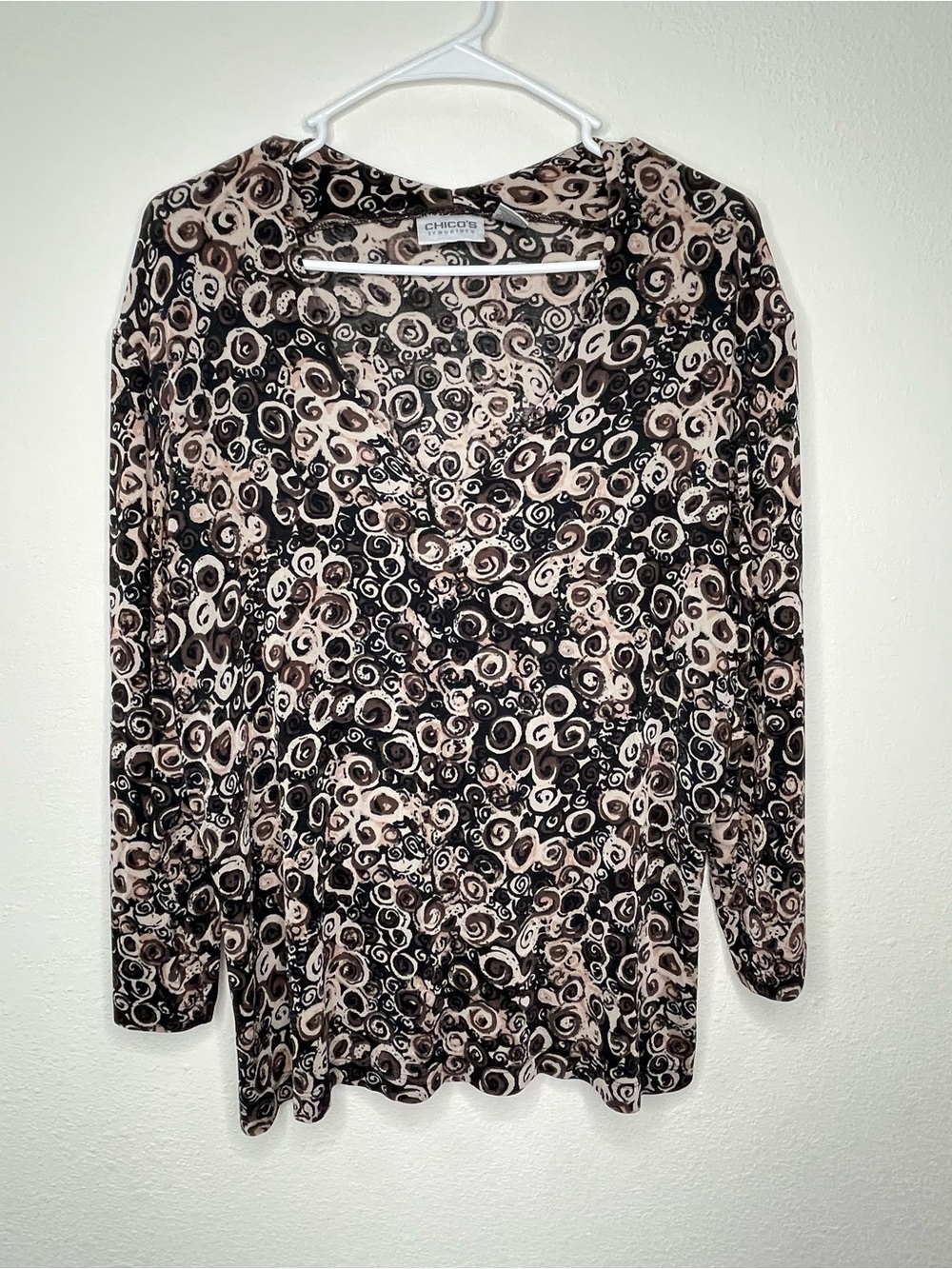 Chico’s Travelers Artsy Print Neutral Color 3/4 Sleeves Top Women Size 3 US 16